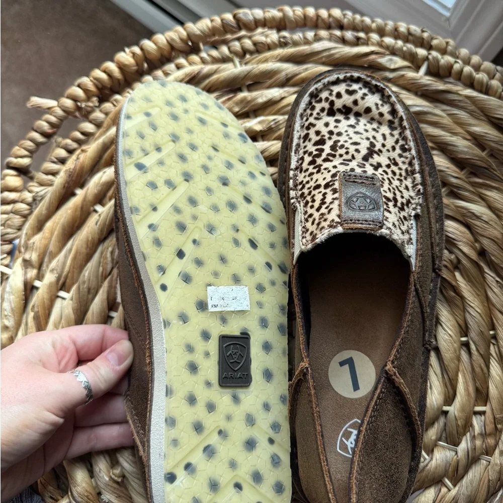 Leopard Print Slip-On Loafers - Picture 2 of 3